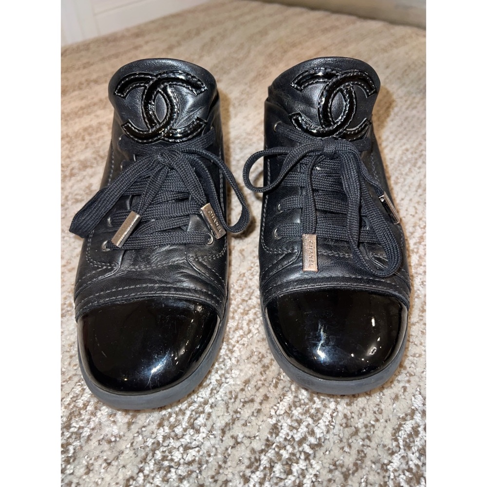 Authentic Chanel sneakers size 37 - Picture 3 of 7